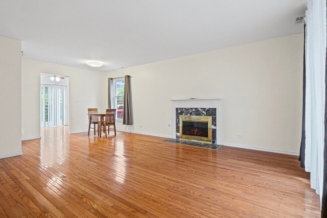 Photo - 1725 Pickwick Ln