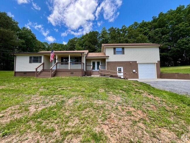 Building Photo - 1719 Reed Rd Rental