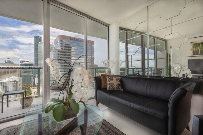 Photo - 495 Brickell Ave Unidad 2911