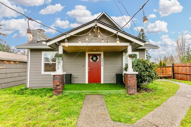 Building Photo - NOW AVAILABLE FOR RENT-4bd/2ba -8816 S Yakima Ave, Tacoma, WA 98444