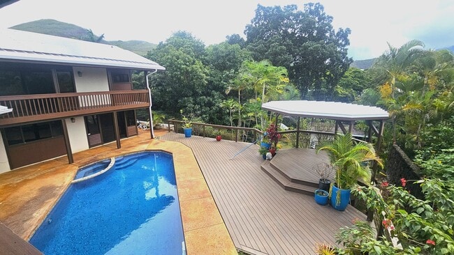 Building Photo - Architect masterpiece -  Several fruits, pool, Ac, amazing home!