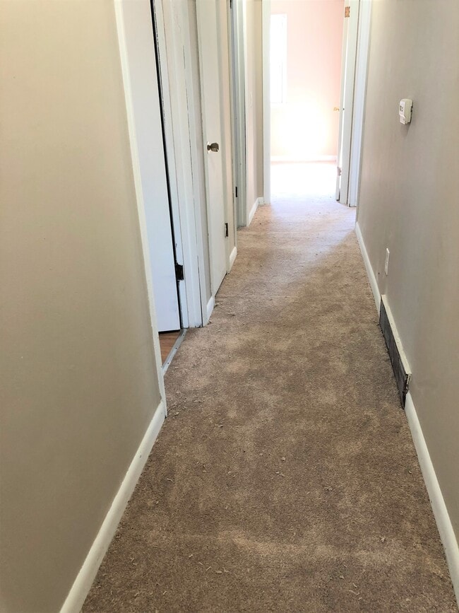 Hallway - 1831 5th Ave W