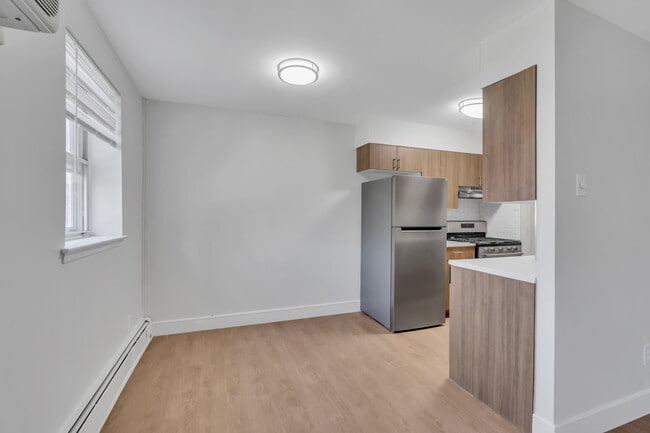 Photo - Lancaster Court Apartments