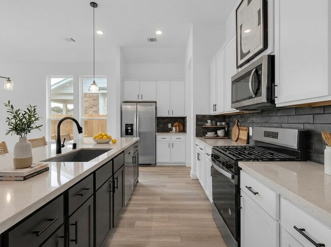 Building Photo - 2208 Inglenook Grv Dr