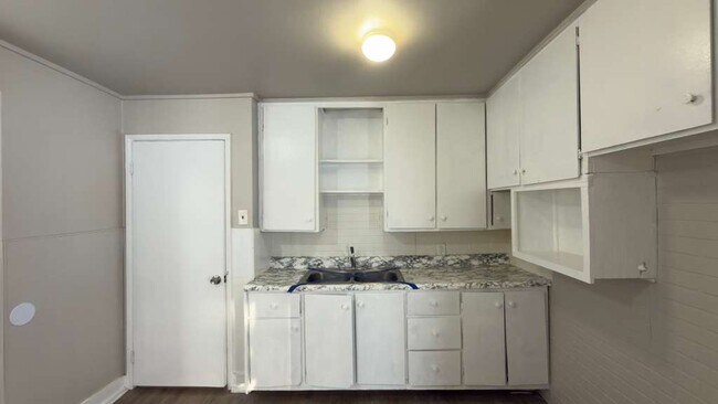 Photo - 20122 Manor St