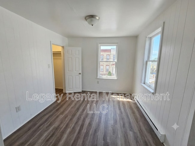 Photo - 39 Elm St