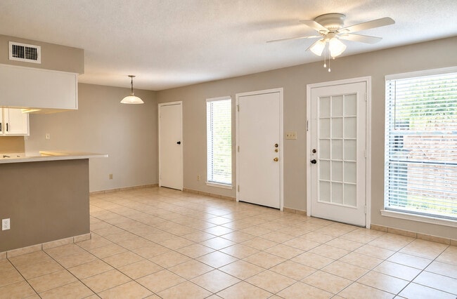 4701 N 11th St Unidad 2