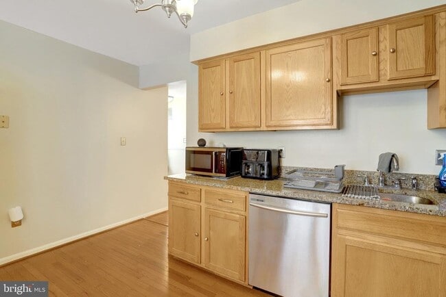 Photo - 8819 Hardesty Dr