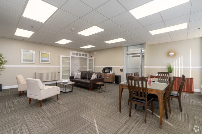 Clubroom - River Place Towers