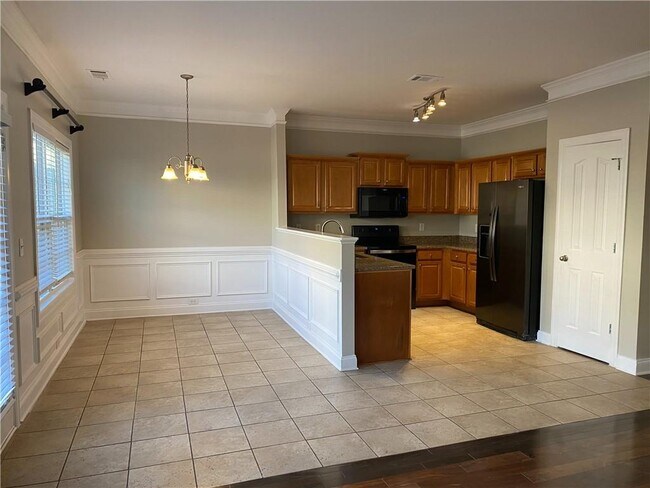 Photo - 2100 Cabela Dr