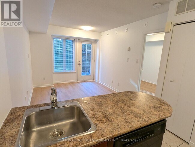 Photo - 21 Pirandello St