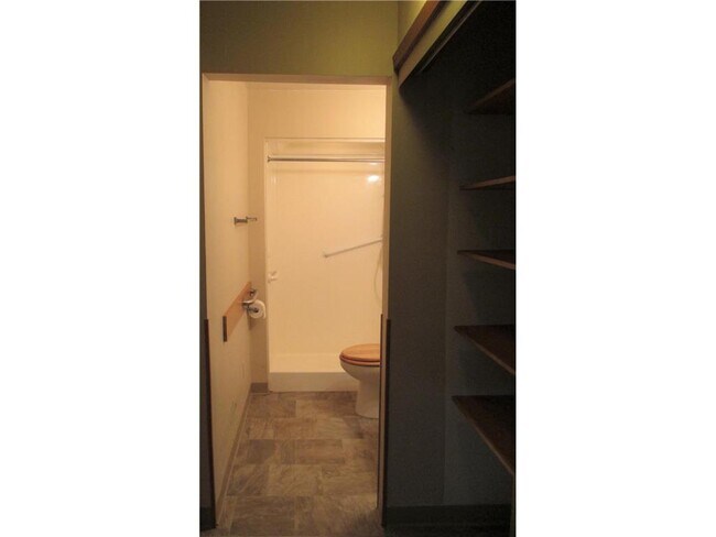 Photo - 200 S 4th St Unit #1