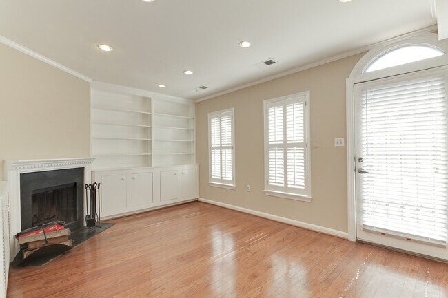 Photo - 30 15th St NE