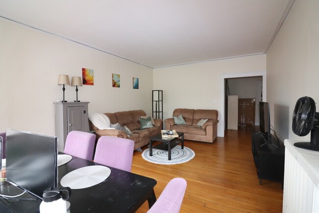 Photo - 122 Babcock St Unit 33