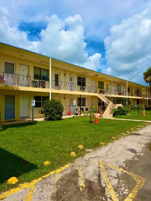 Building Photo - 71 NW 76th St Rental
