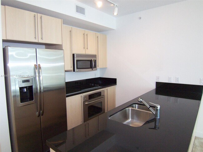 Photo - 1111 SW 1st Ave Unidad 3415-N