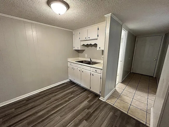 Photo - 3 Bedroom 1.5 Bathroom