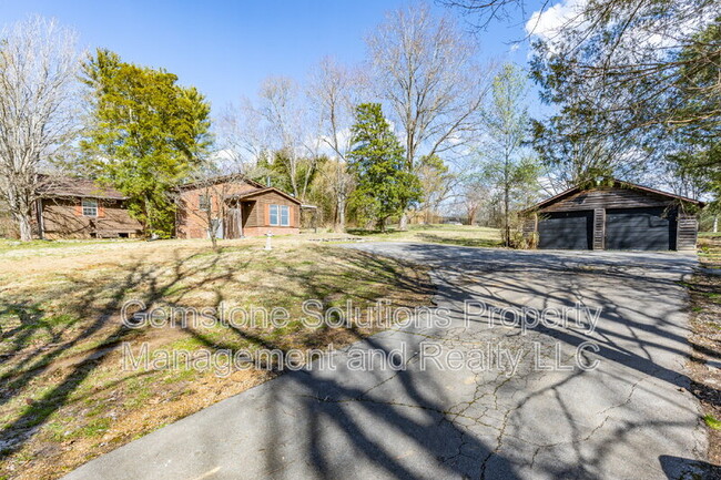 Photo - 4372 S Carothers Rd House