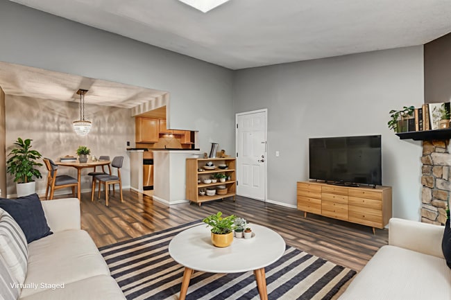 Building Photo - Stunning 2 Bedroom Near Lowry!!!!