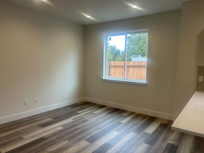 Photo - 3200 Meridian St Unit 1