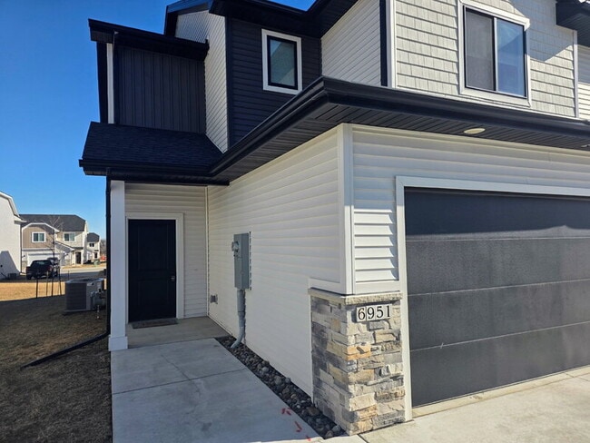 Photo - 6951 Bluebell Ct