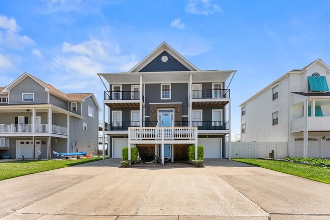 Building Photo - Grand View 115 Unit 1