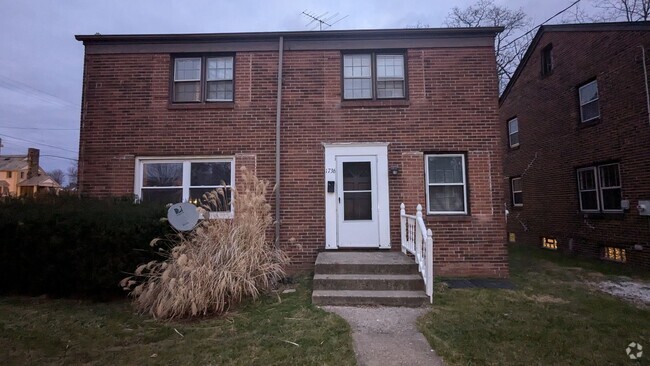 Building Photo - Brennan &amp; McNulty Holdings, LLC (Sprin... Unit 1736 Spring Ave NE Rental