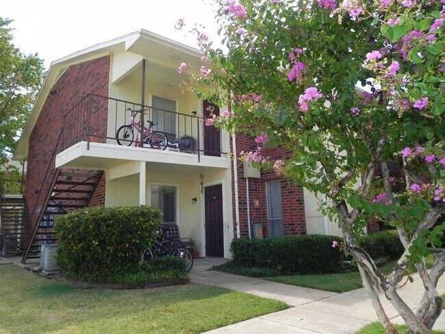 Photo - 540 East Bethany Drive Unidad c1