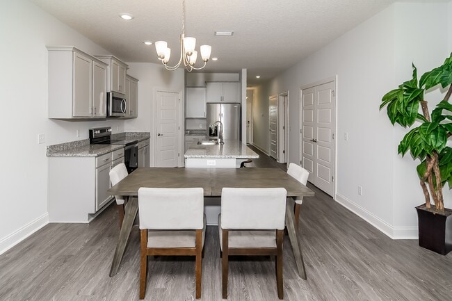 Photo - 1141 Walker Point Way Casa