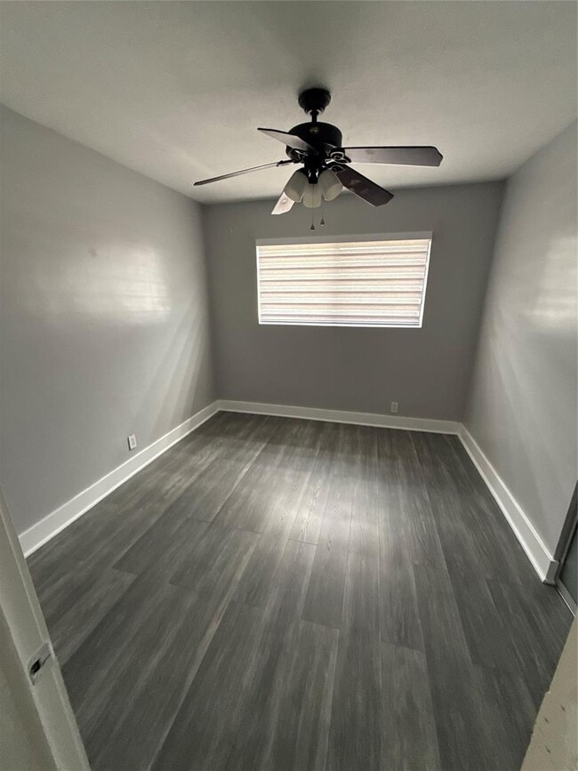 Photo - 15700 NW 39th Pl