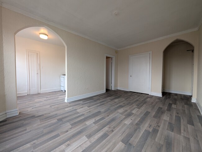 Photo - 4831 N Damen Ave Unidad #4829-412