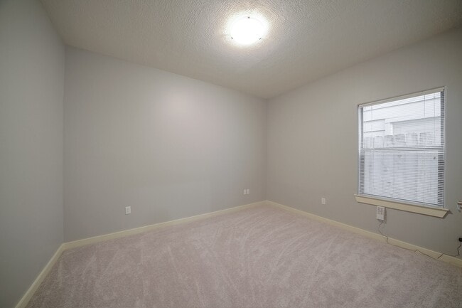 Photo - 1148 Patterson St