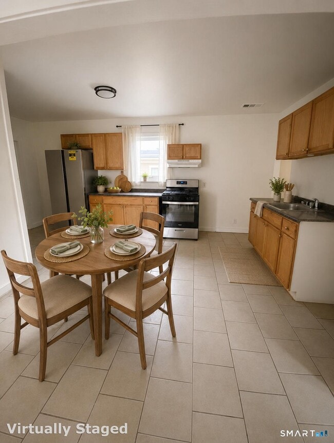 Photo - 27 Lilac St