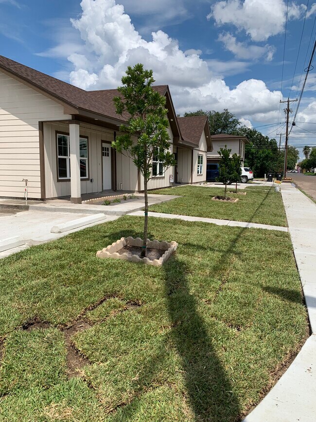 Foto principal - 311 S Indiana Ave