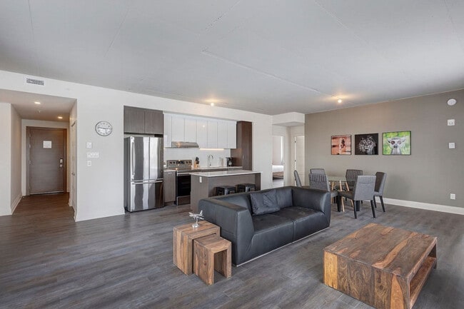 Photo - 3075 Promenade du Quartier-Saint-Martin Unit ID1223272P