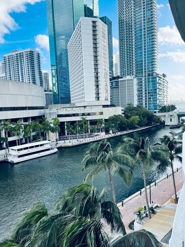 Photo - 31 SE 5th St Unit 601