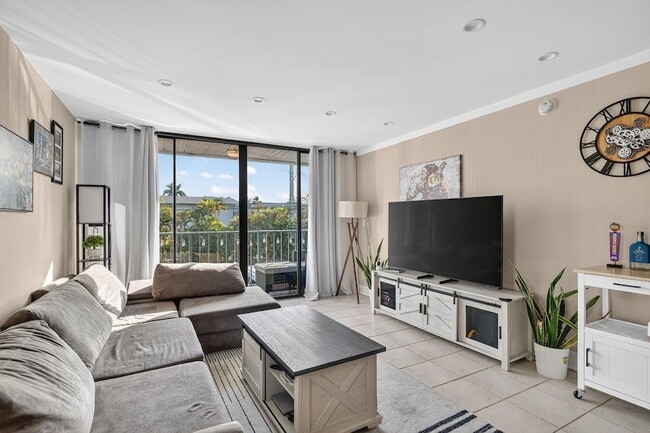 Building Photo - 1531 SE 15th St Unit 6