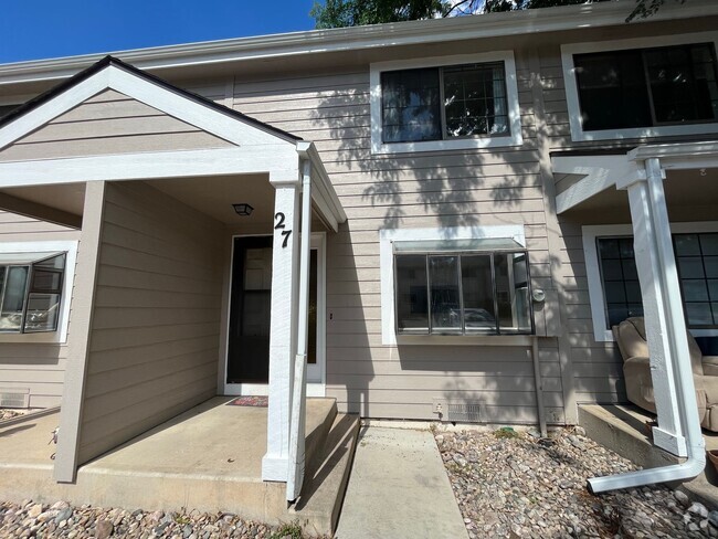 Building Photo - 2924 Ross Dr Rental