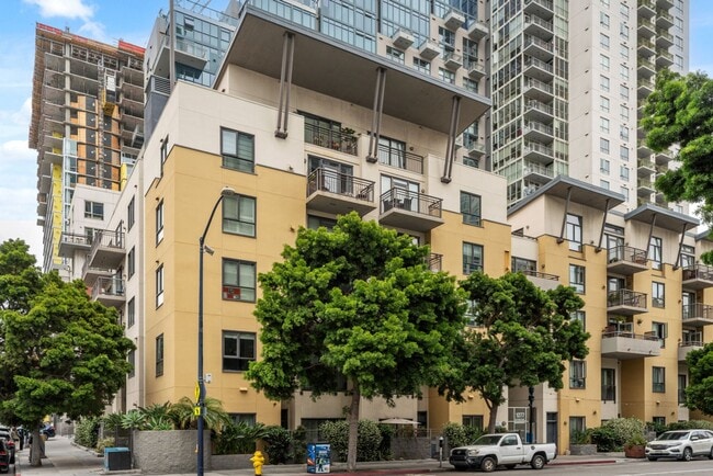 Modern 2-Bedroom Condo with Premium Amenit... - Modern 2-Bedroom Condo with Premium Amenit...