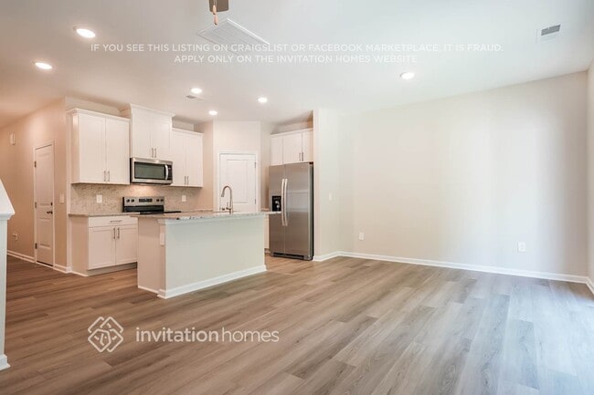 Photo - 803 Holiday Pk Ln