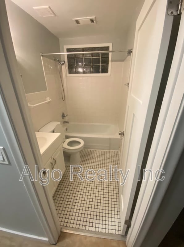 Photo - 4029 2nd St NE