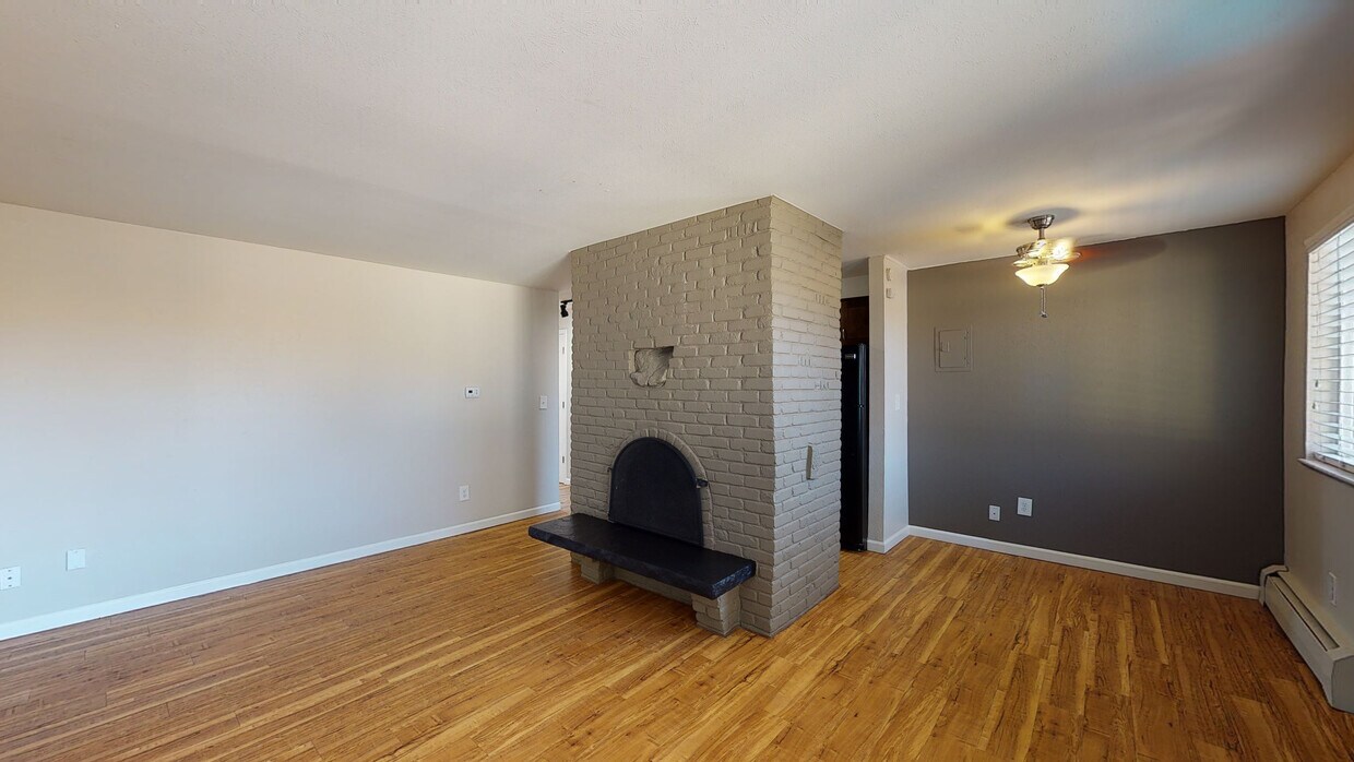 Photo - Courtyard at Cherry Creek Apartments