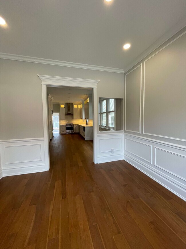 Photo - 3223 N Richmond St Unidad 1