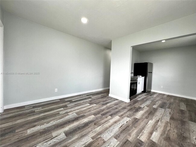 Photo - 725 NW 7th Ave Unit 2