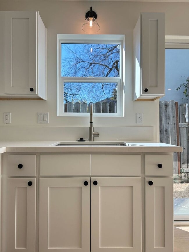 Photo - Now Leasing for the 2026-2027 School Year:... Unidad 387 Lemon Street