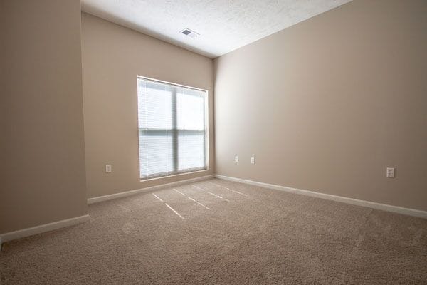 Photo - Whispering Hills Apartments