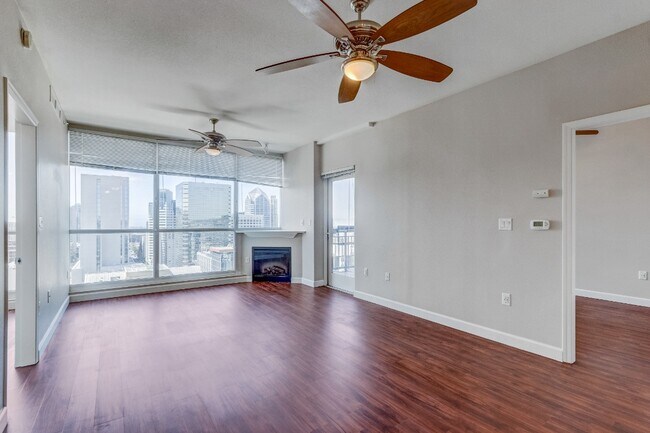 Photo - 300 W Beech St