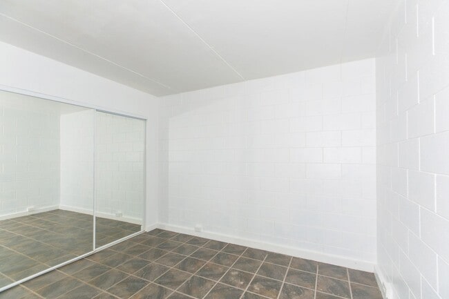 Photo - Nahoa Apartments - Ground Floor 2-bdrm/1-bath Unit 165