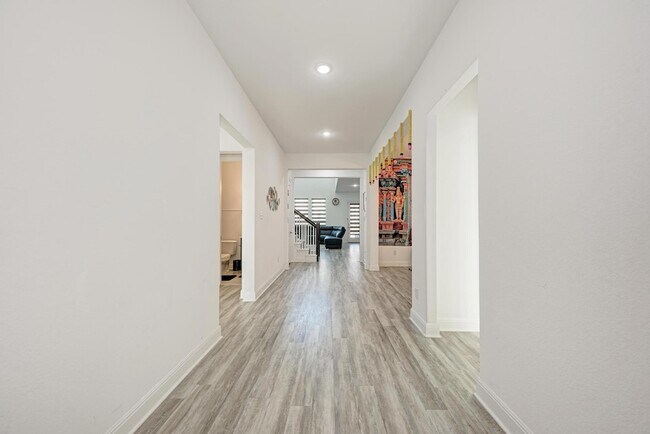 Photo - 101 Caponi Fish Ln