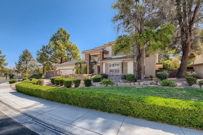 Photo - 38 Hummingbird Ln